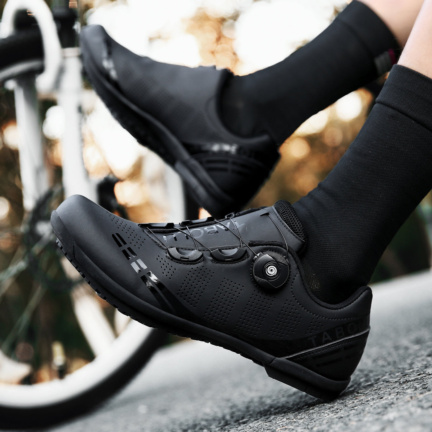 Extra Grip - Cycling Shoes